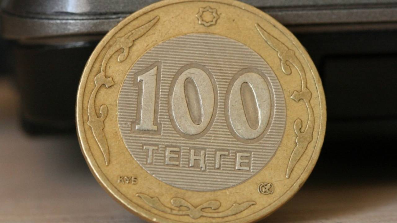 20990000 тенге. Монеты 100 тг. 100 Тенге. Монета номиналом 100. Тенге монеты.